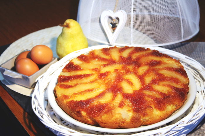 Torta rovesciata pere e cannella - Ricette Passo Passo con foto