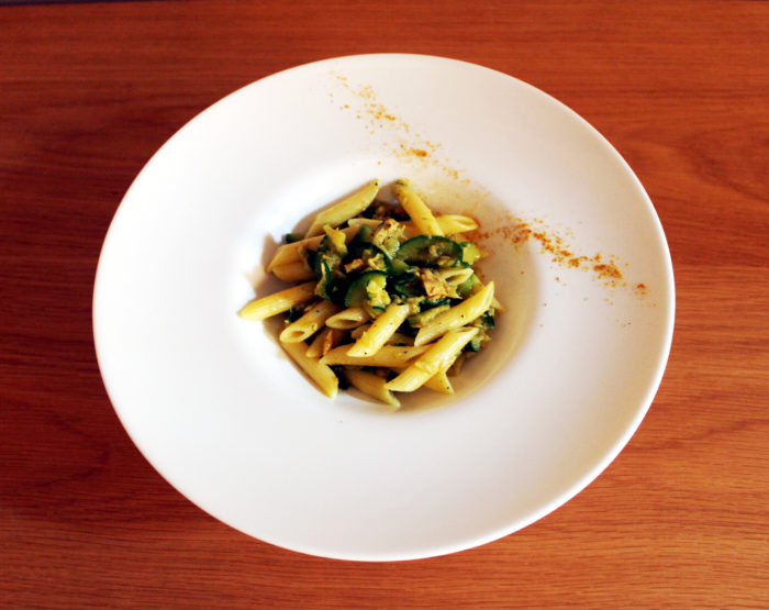 Pasta zucchine, curry e tonno - Ricette Passo Passo con foto