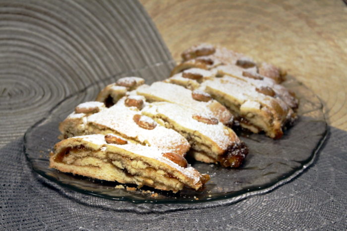 Rotolo di pasta frolla ripieno - Ricette Passo Passo con foto