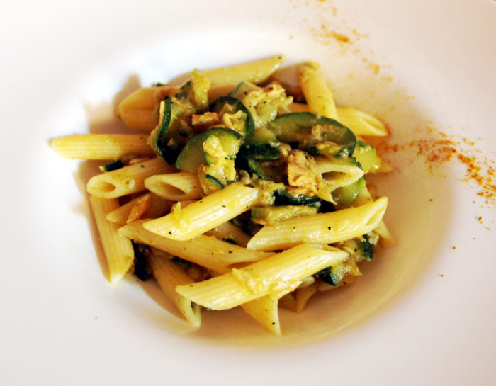 Pasta zucchine, curry e tonno - Ricette Passo Passo con foto