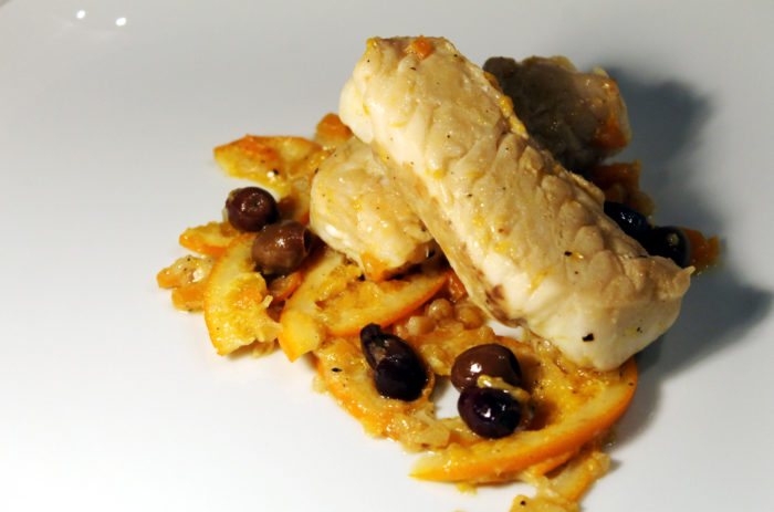 Filetti di merluzzo con arancia, zenzero e olive - Ricette Passo Passo con foto