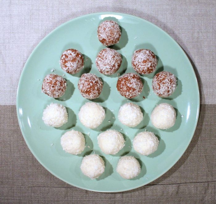 Palline al cocco e ricotta - Ricette Passo Passo con foto