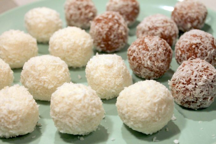 Palline al cocco e ricotta - Ricette Passo Passo con foto